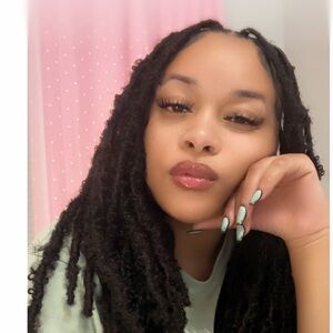 Meet your Posher, Chastity